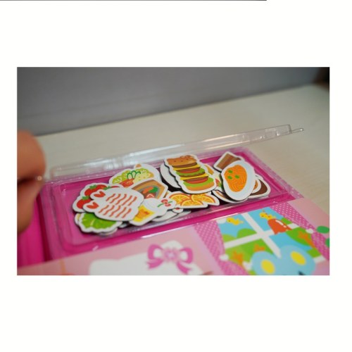 Hello Kitty磁力贴绘本.我喜欢去购物