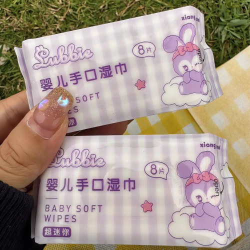 XZ-127022紫星兔8片8连包超迷你婴儿手口湿巾