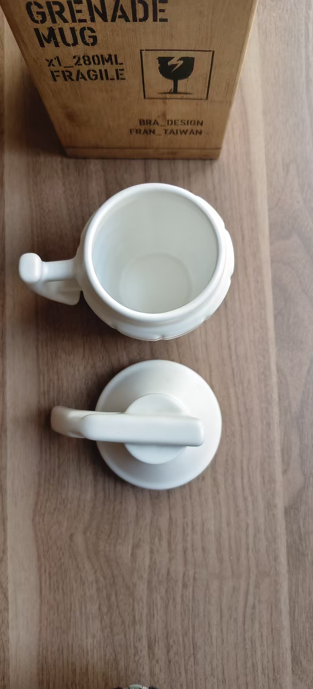 手榴弹马克杯白色