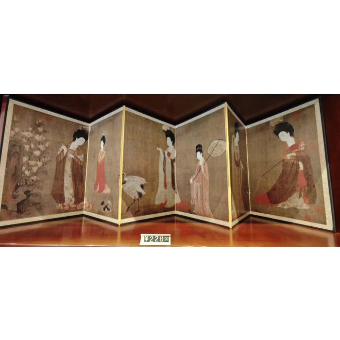 大簪花仕女图画屏