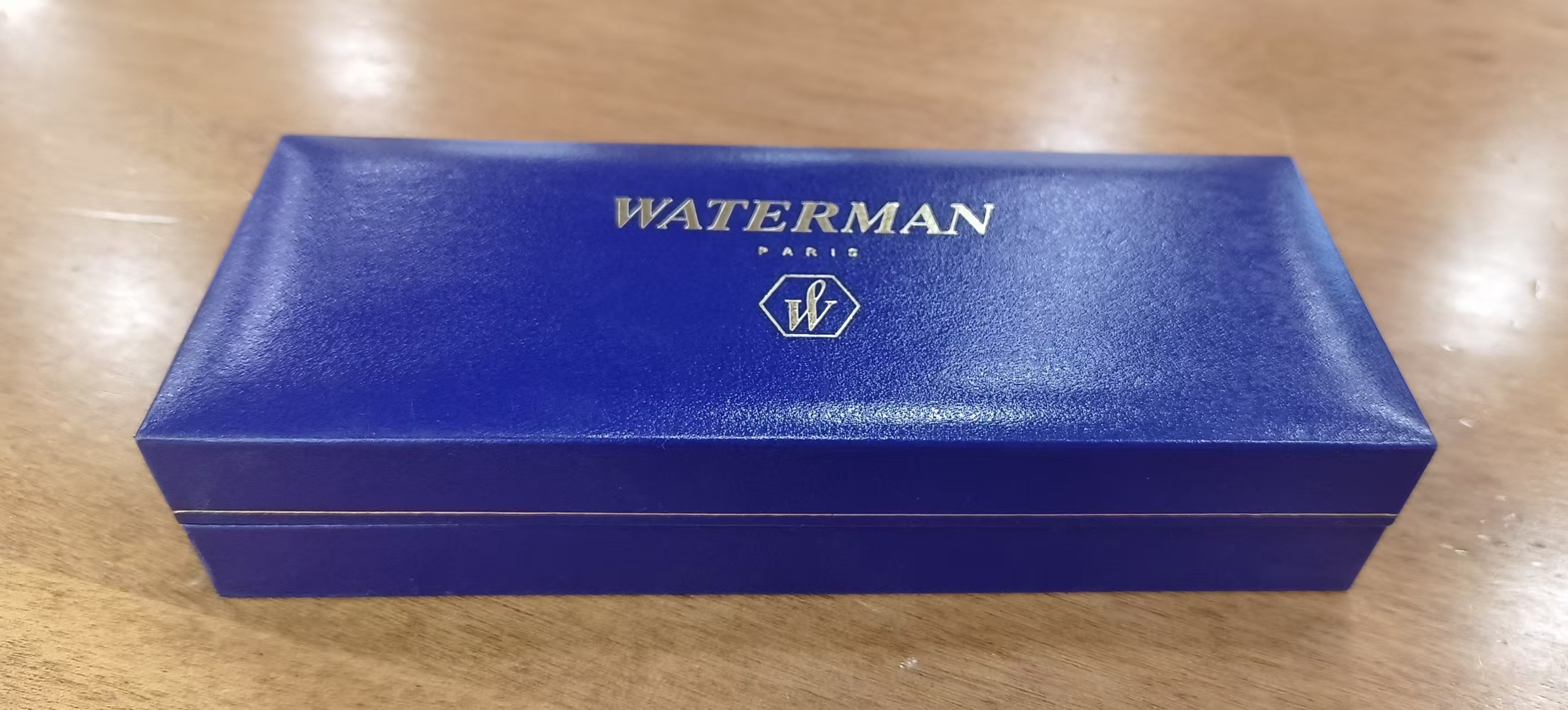 威迪文海韵纯黑丽雅金夹水