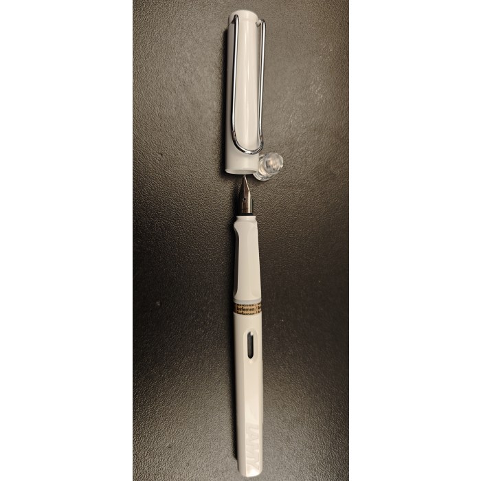 凌美狩猎者119f——白色