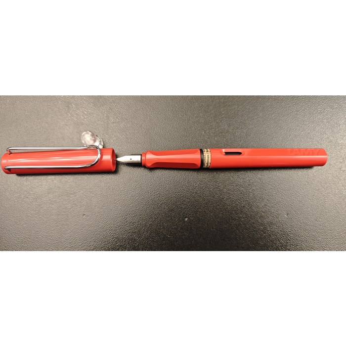 凌美钢笔狩猎者016f——红色
