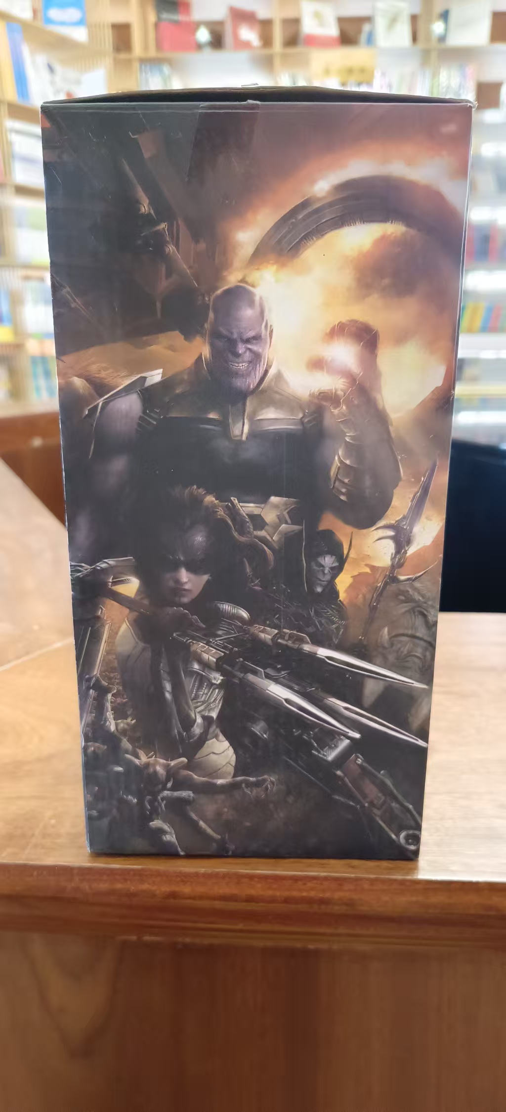 高档发光收藏盒美国队长（冬兵）（钢铁侠）（幻视）（灭霸）（蚁人）（鹰眼）