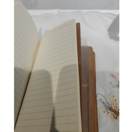 小手帐渐变黄茶色