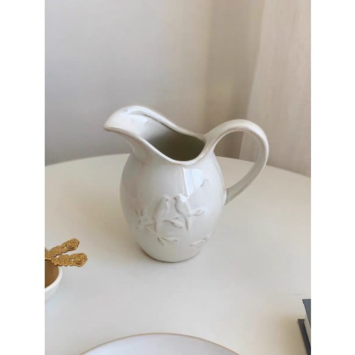 浮雕小鸟水罐