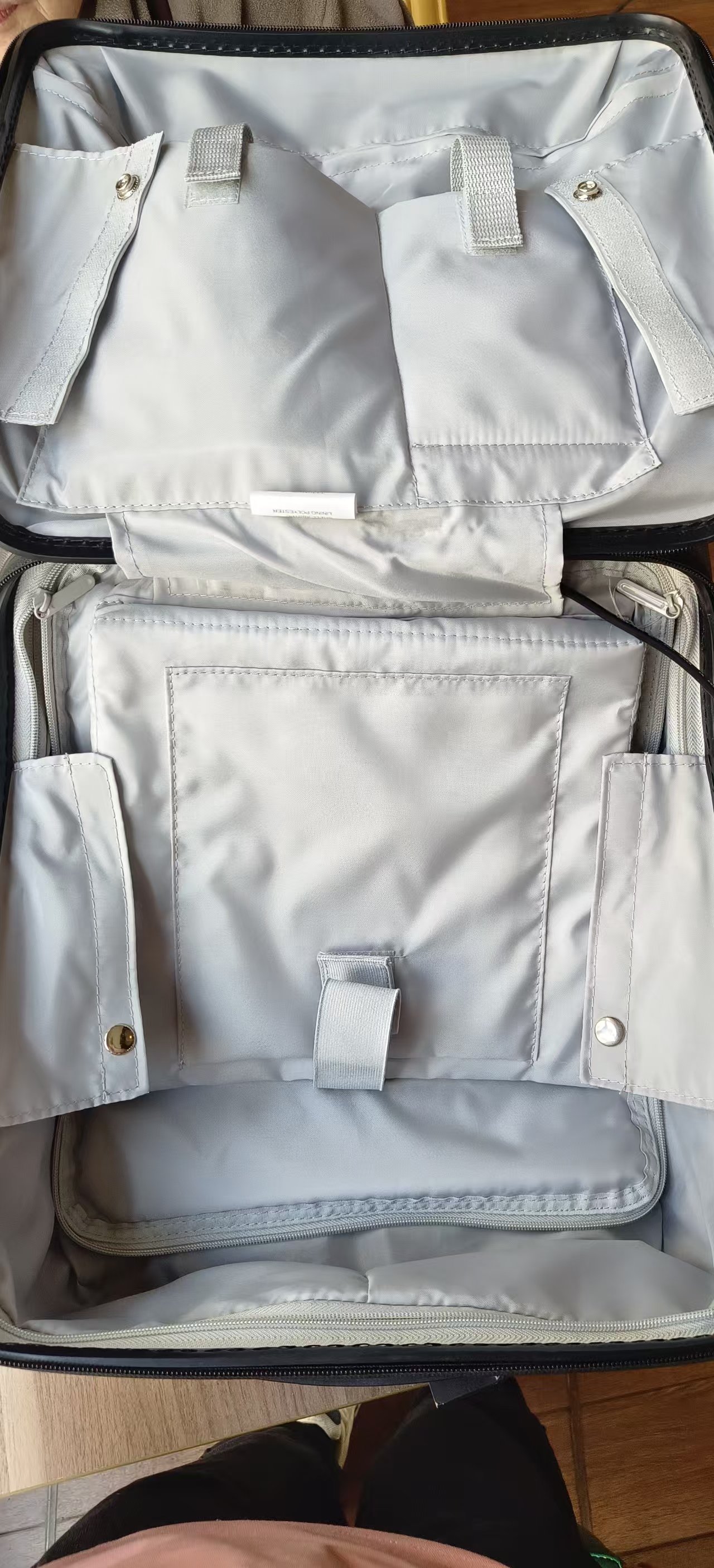 智能跟随旅行箱