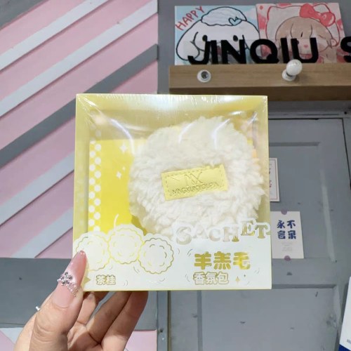 桂花羊羔毛车载香薰汽车装饰挂件衣柜香氛香挂淡香除异味持久留香